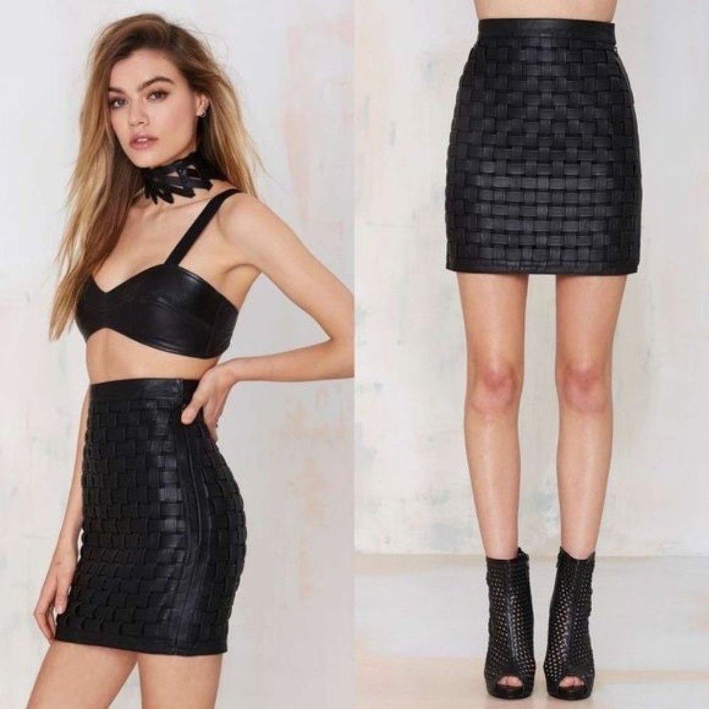 New Holystone Break Hearts Leather Skirt Size 2 Black Woven Mini